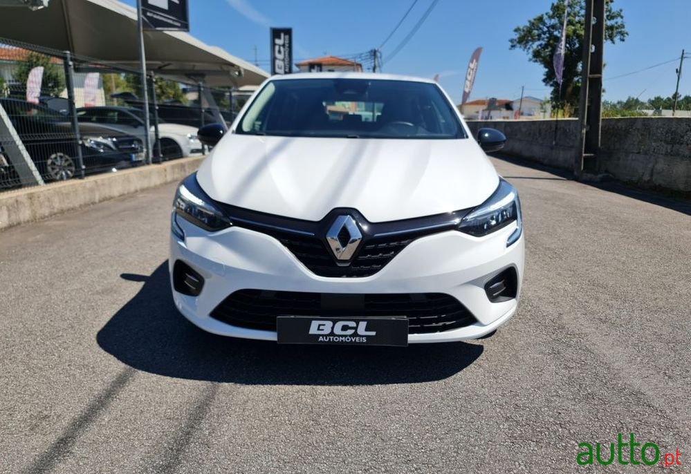 2020' Renault Clio 1.5 Blue Dci Intens photo #2