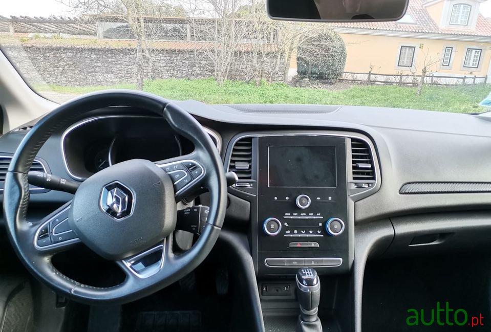 2019' Renault Megane Sport Tourer photo #3