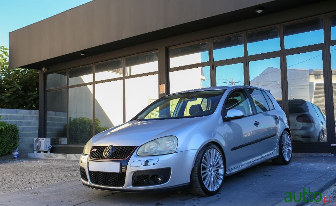 2006' Volkswagen Golf photo #1