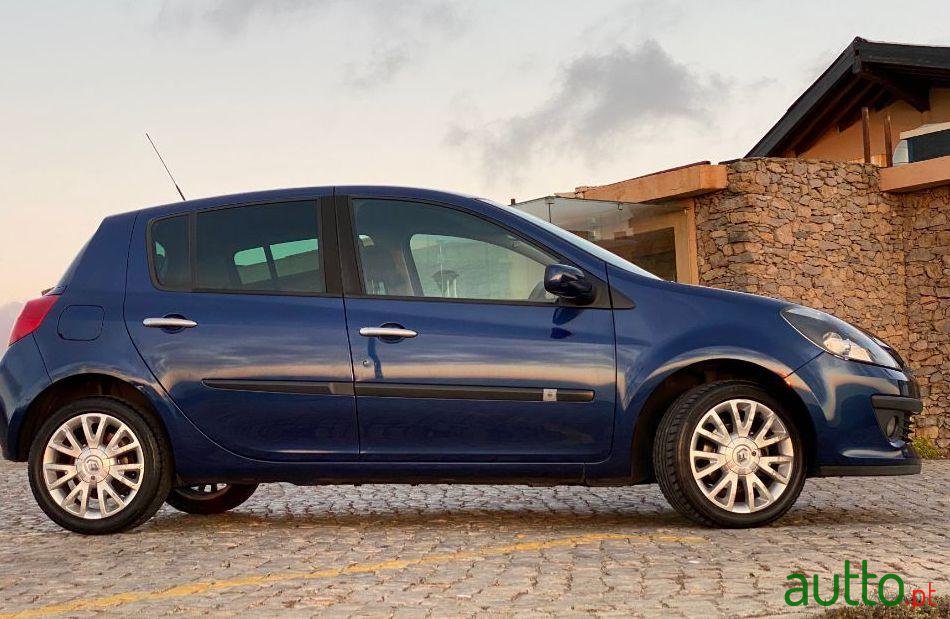 2007' Renault Clio photo #4