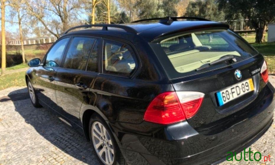 2008' BMW 320 Aa photo #3