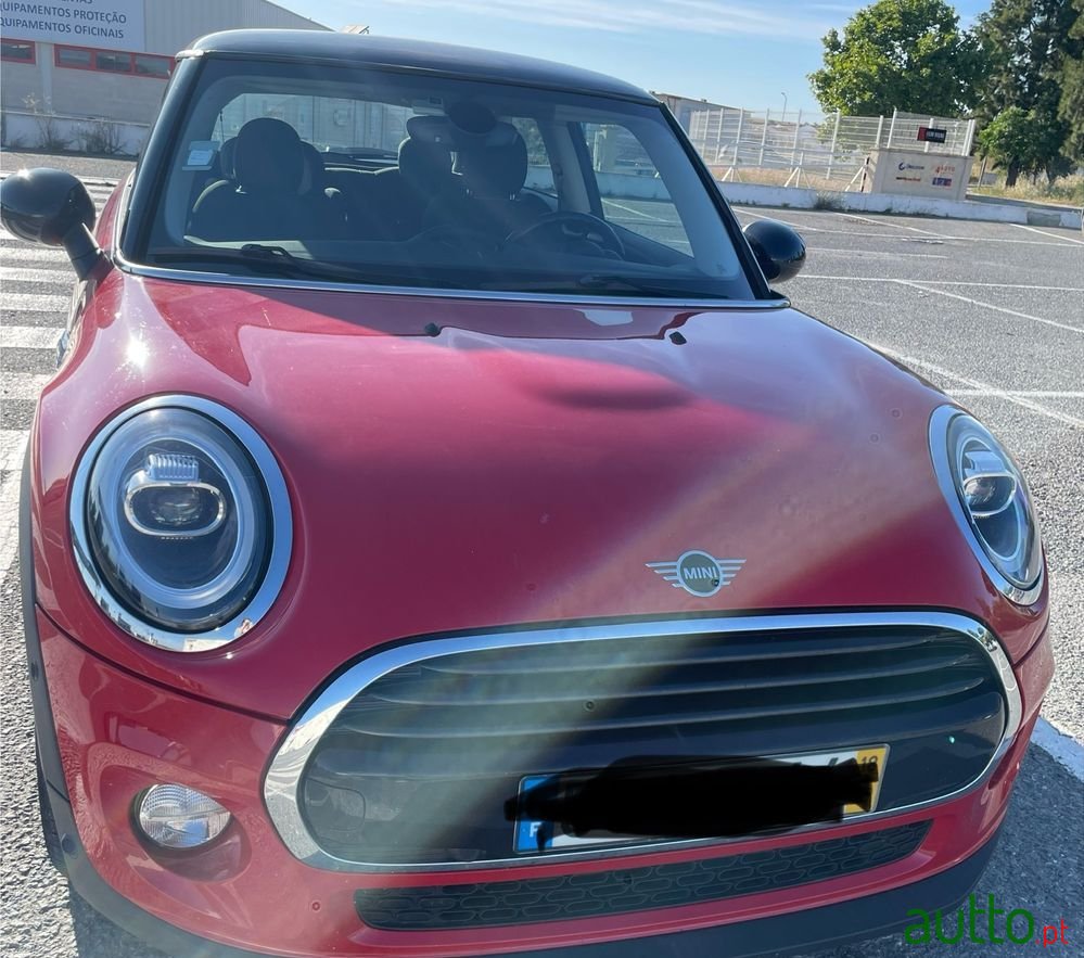 2018' MINI Cooper D photo #4