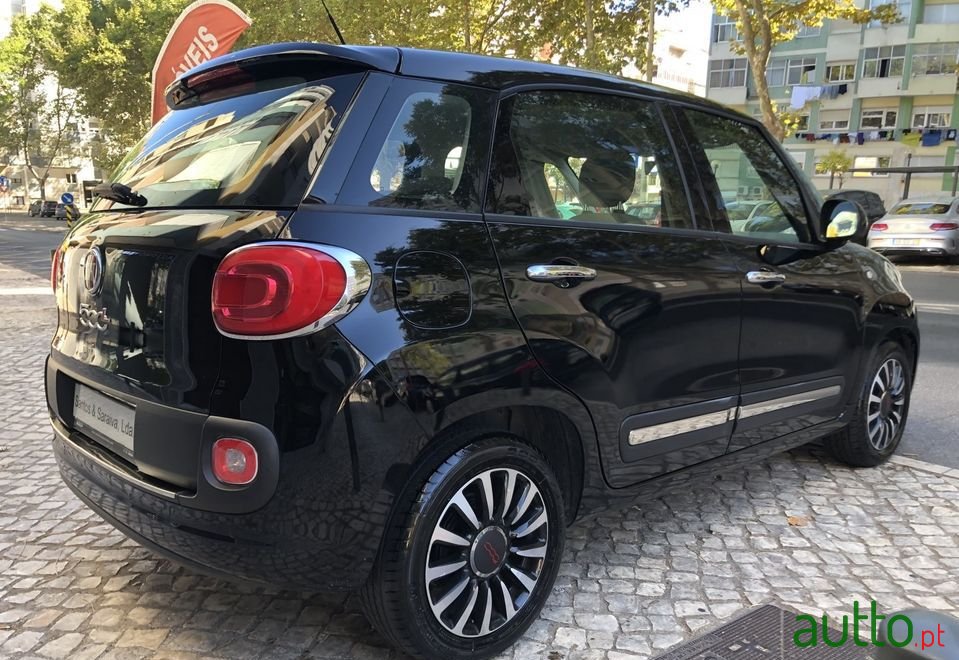 2016' Fiat 500L photo #4