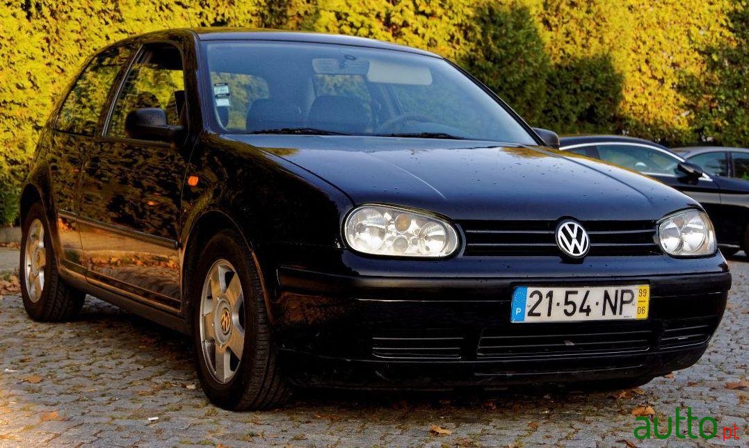 1999' Volkswagen Golf photo #2