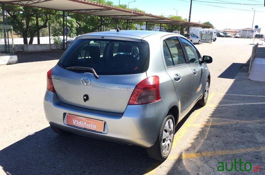 2006' Toyota Yaris 1.0 Vvt-I Sol+Ac photo #2