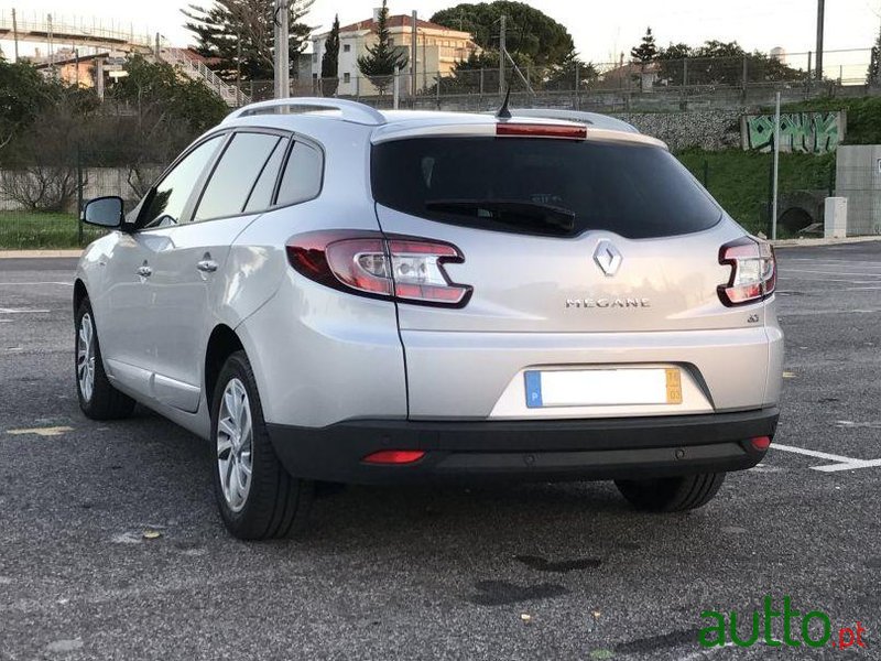 2016' Renault Megane Sport Tourer photo #3