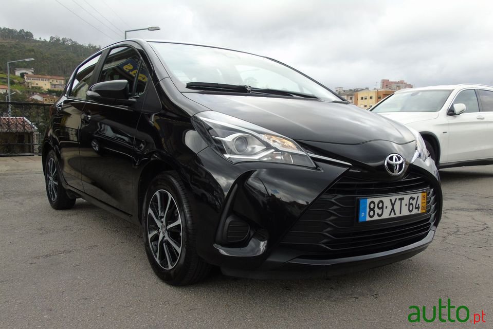 2019' Toyota Yaris photo #4