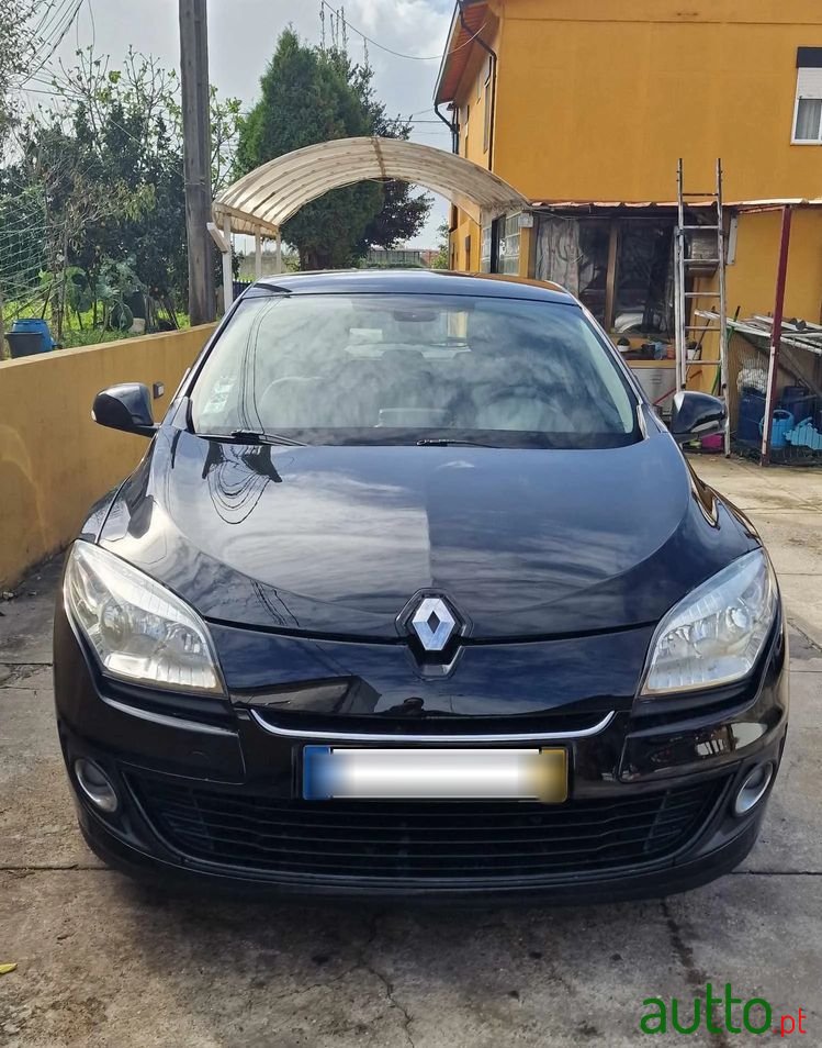 2012' Renault Megane Break photo #5