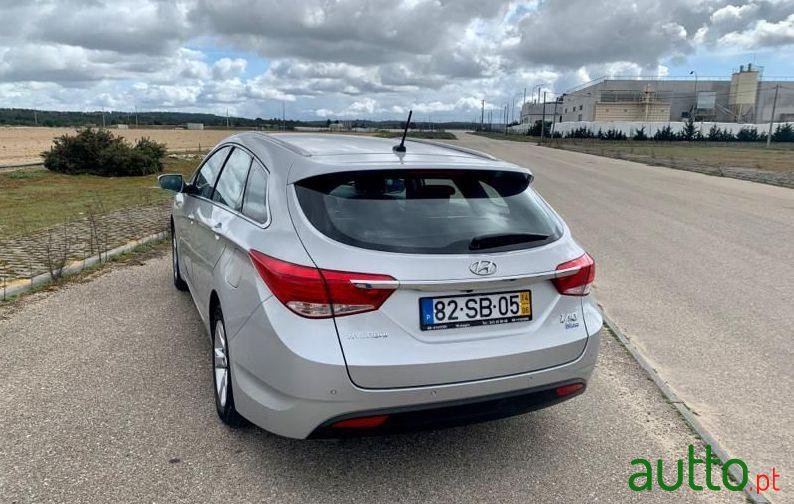 2014' Hyundai i40 Sw photo #1