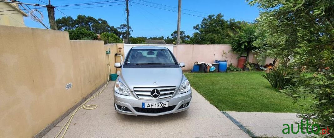 2010' Mercedes-Benz B-200 photo #1