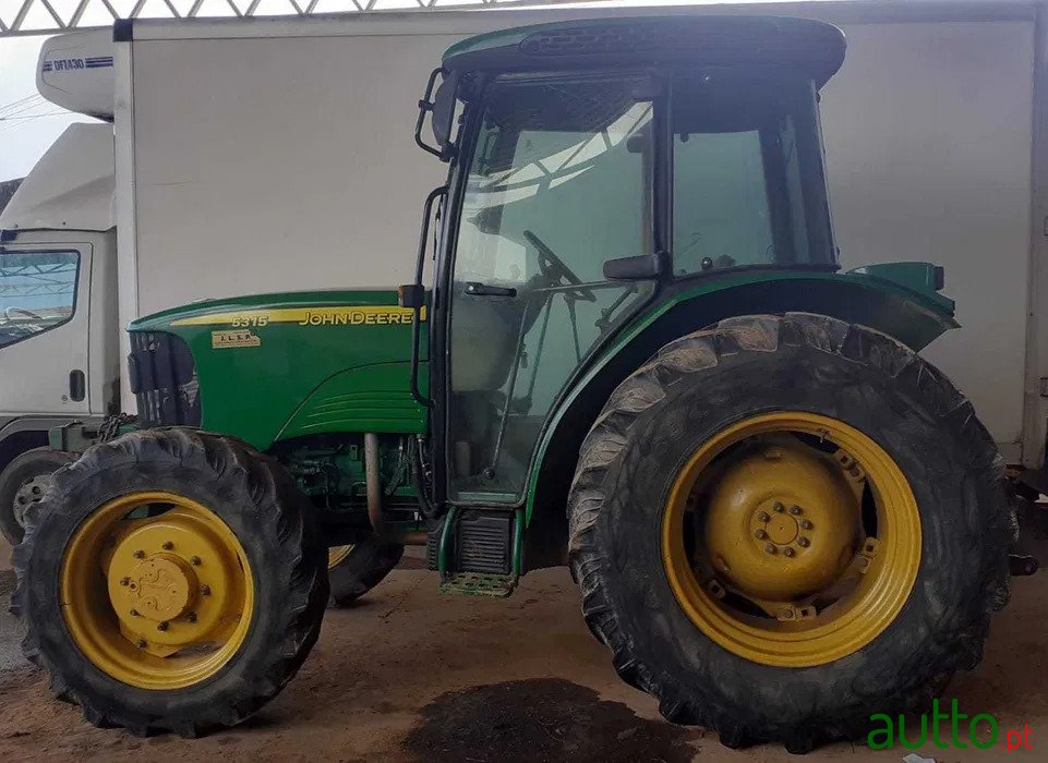 2002' John Deere photo #2