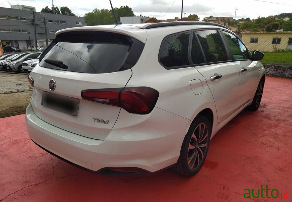 2019' Fiat Tipo Station Wagon photo #6