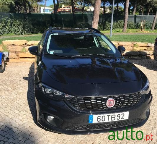 2017' Fiat Tipo Station Wagon photo #3