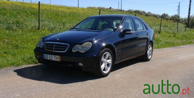 2002' Mercedes-Benz C-200 Cdi Classic photo #2