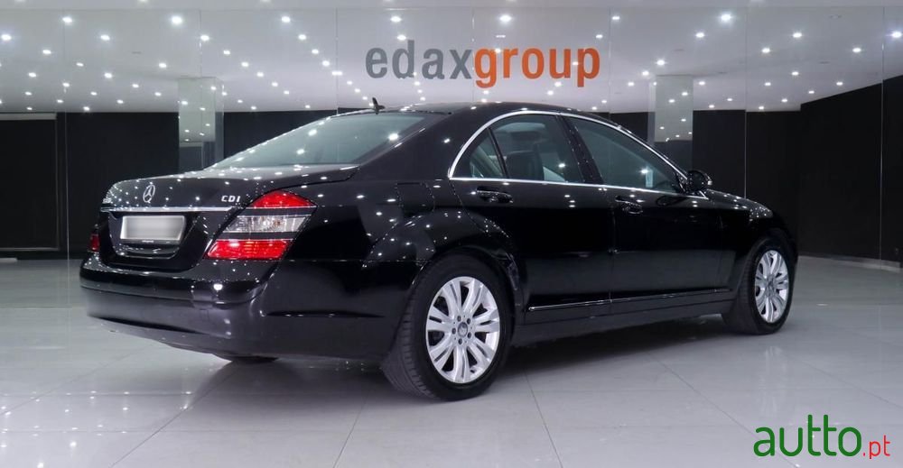 2008' Mercedes-Benz Classe S photo #3