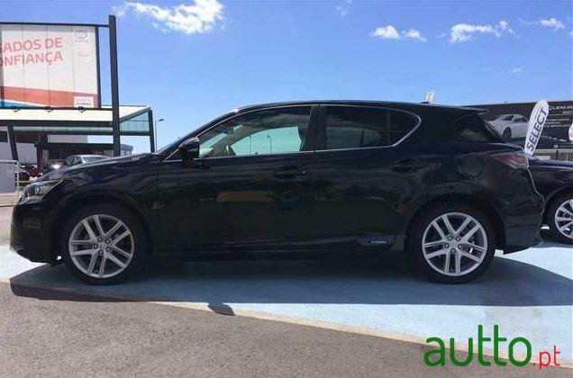 2016' Lexus CT 200H Executive+ photo #1