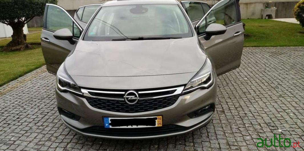 2016' Opel Astra photo #3