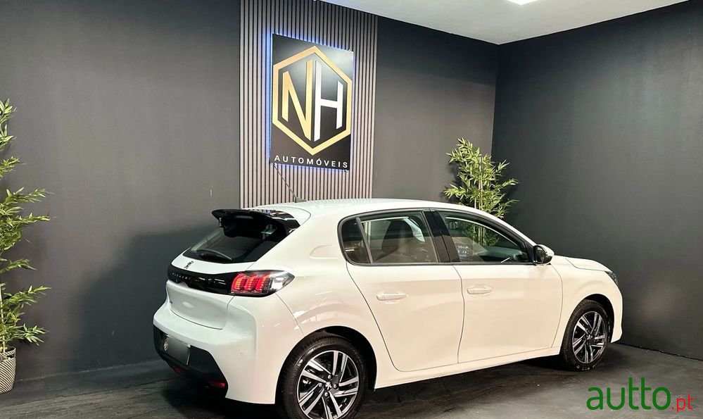 2019' Peugeot 208 photo #5