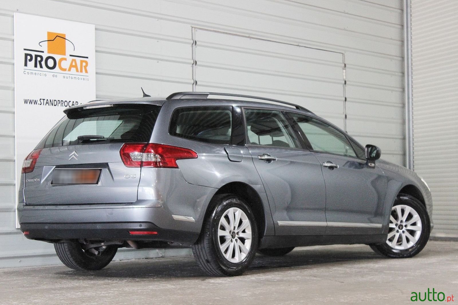 2011' Citroen C5 Tourer photo #1