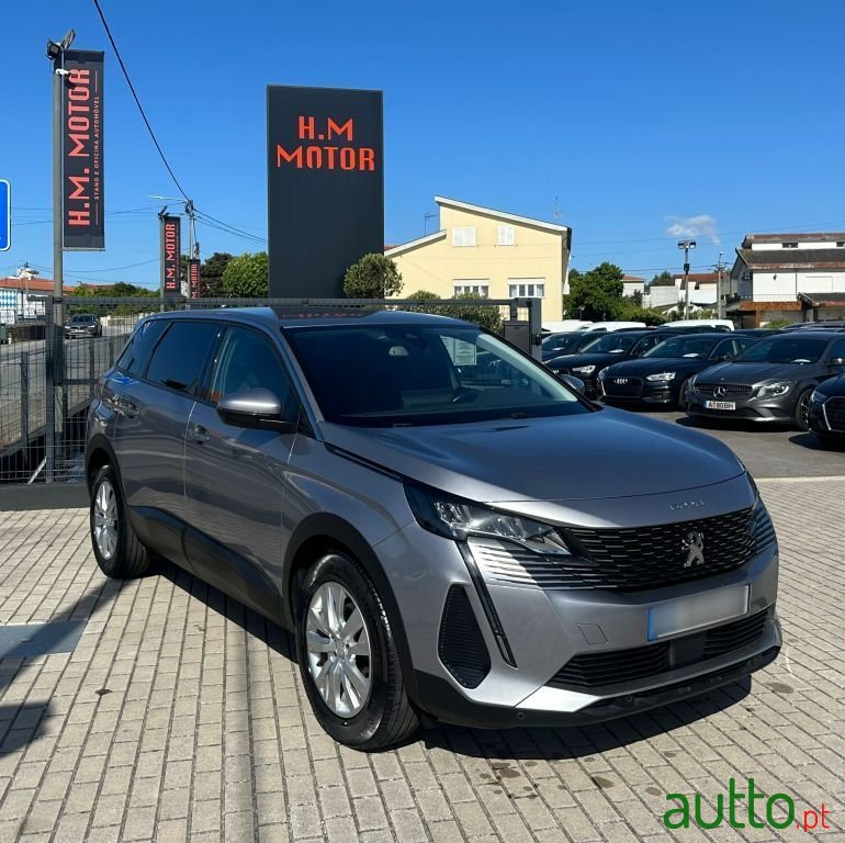 2020' Peugeot 5008 photo #1