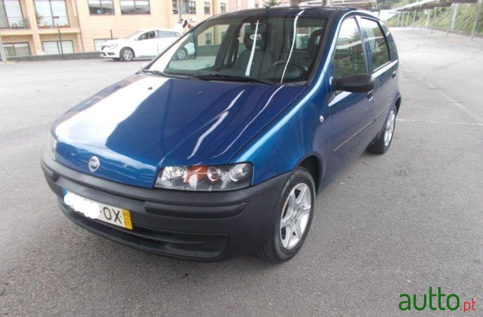 2000' Fiat Punto photo #2
