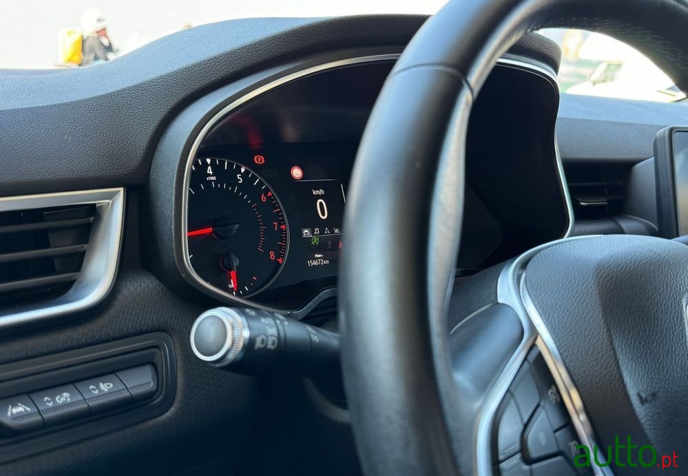 2020' Renault Clio photo #4