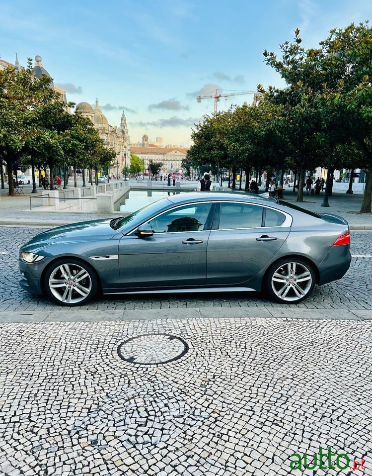 2016' Jaguar XE photo #4