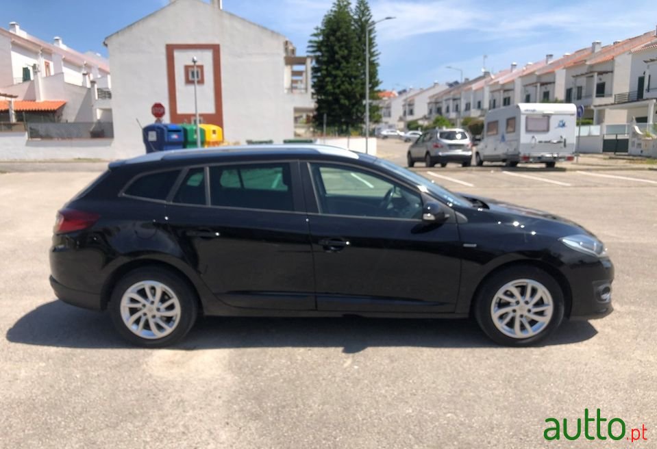 2015' Renault Megane Sport Tourer photo #6
