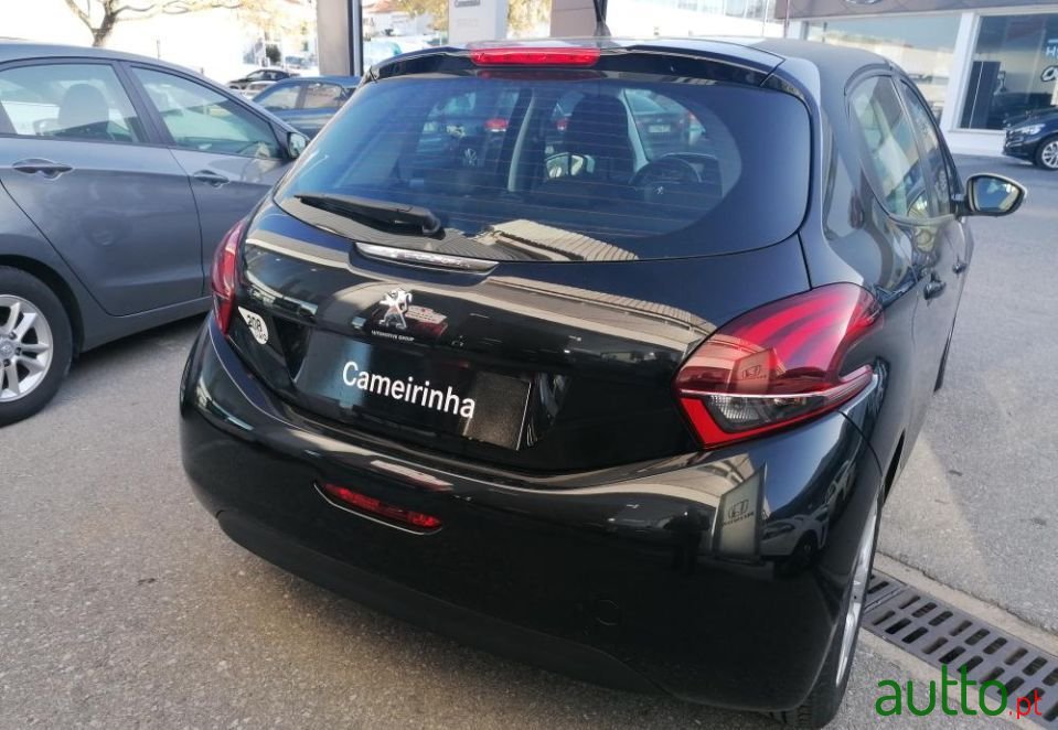 2017' Peugeot 208 photo #5