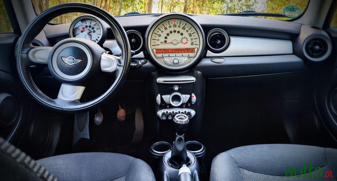 2007' MINI Cooper photo #6