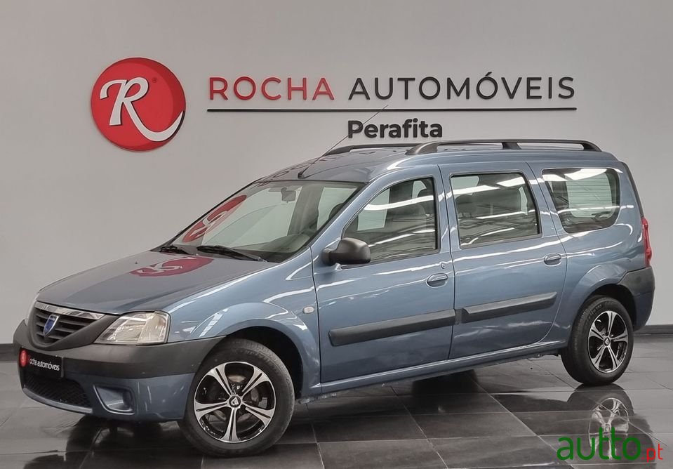 2007' Dacia Logan Mcv photo #1