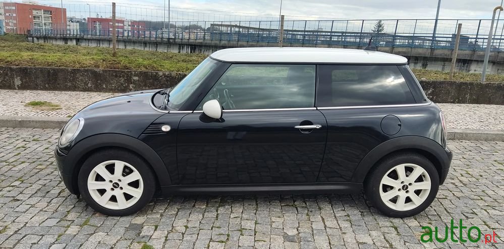 2008' MINI Cooper D 3 Portas photo #3