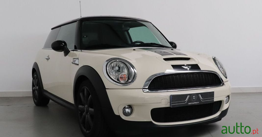 2010' MINI Cooper photo #1