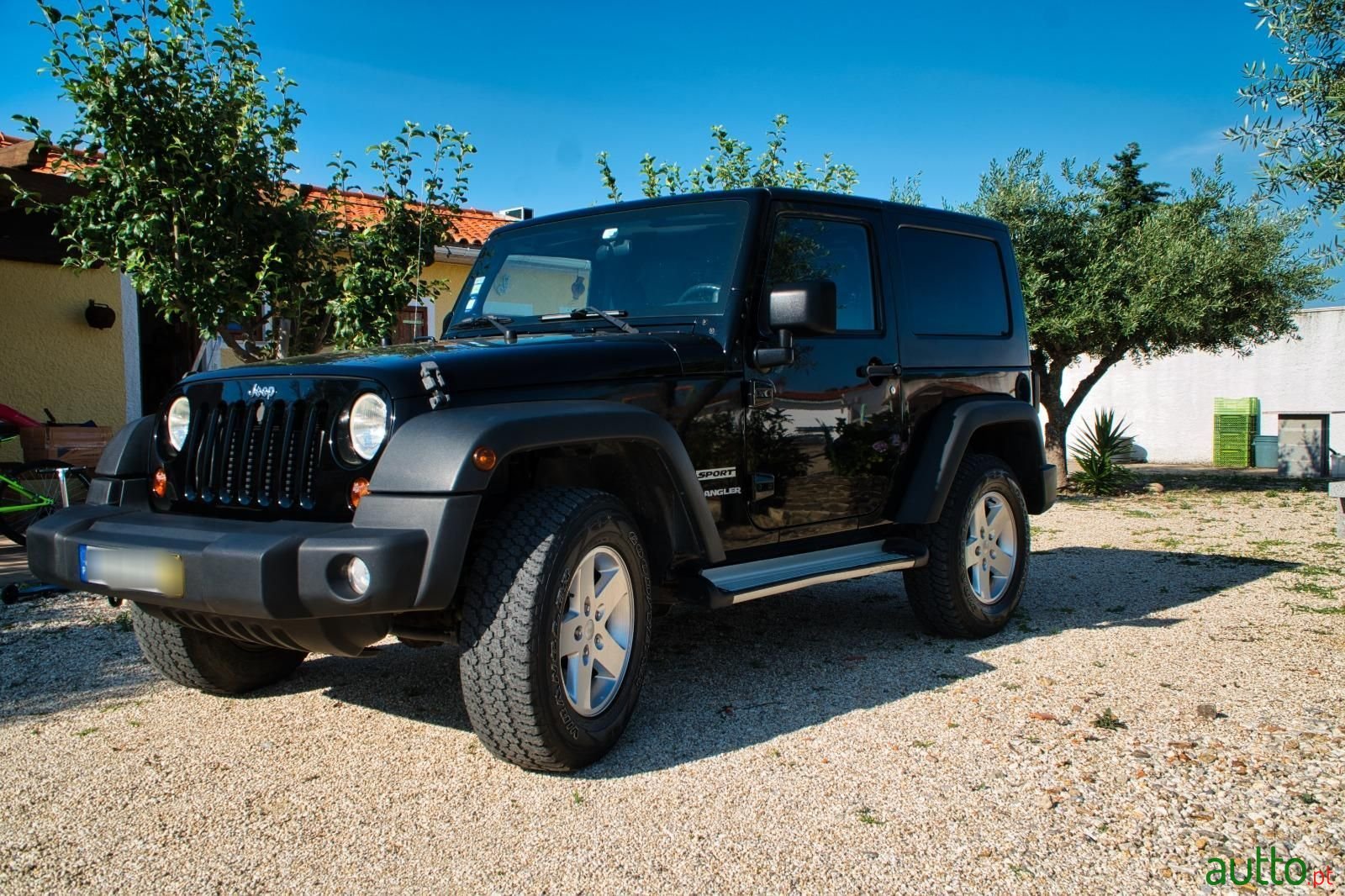 2011' Jeep Wrangler photo #6
