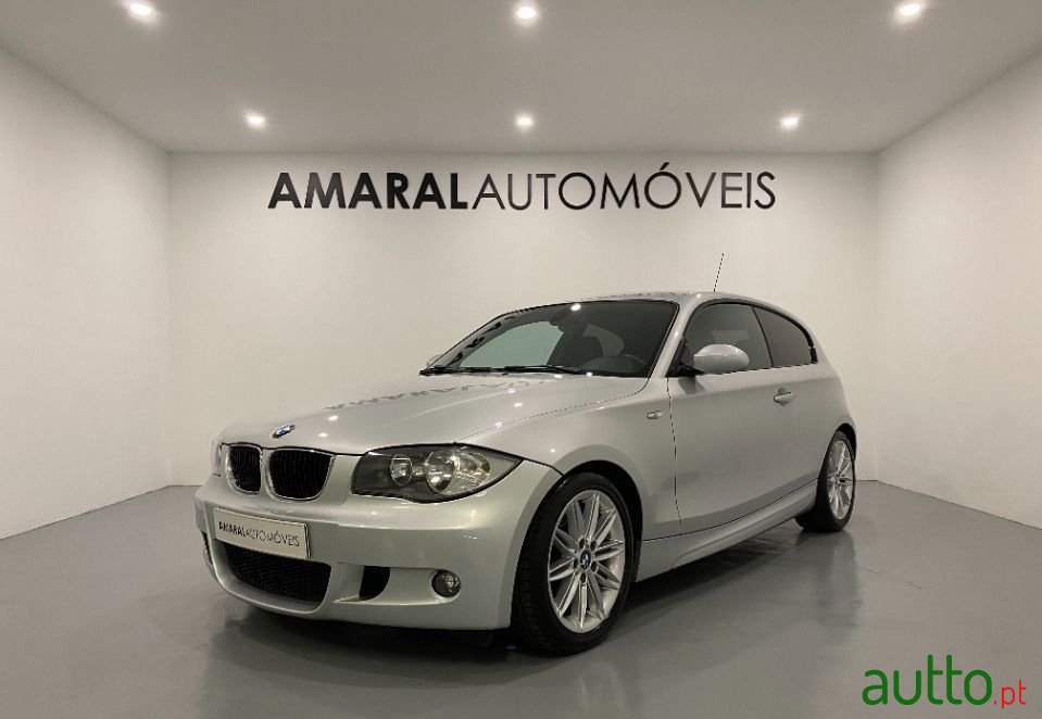 2008' BMW 123 photo #1