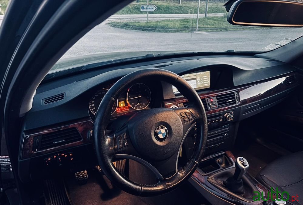 2007' BMW Série 3 D Dpf photo #5