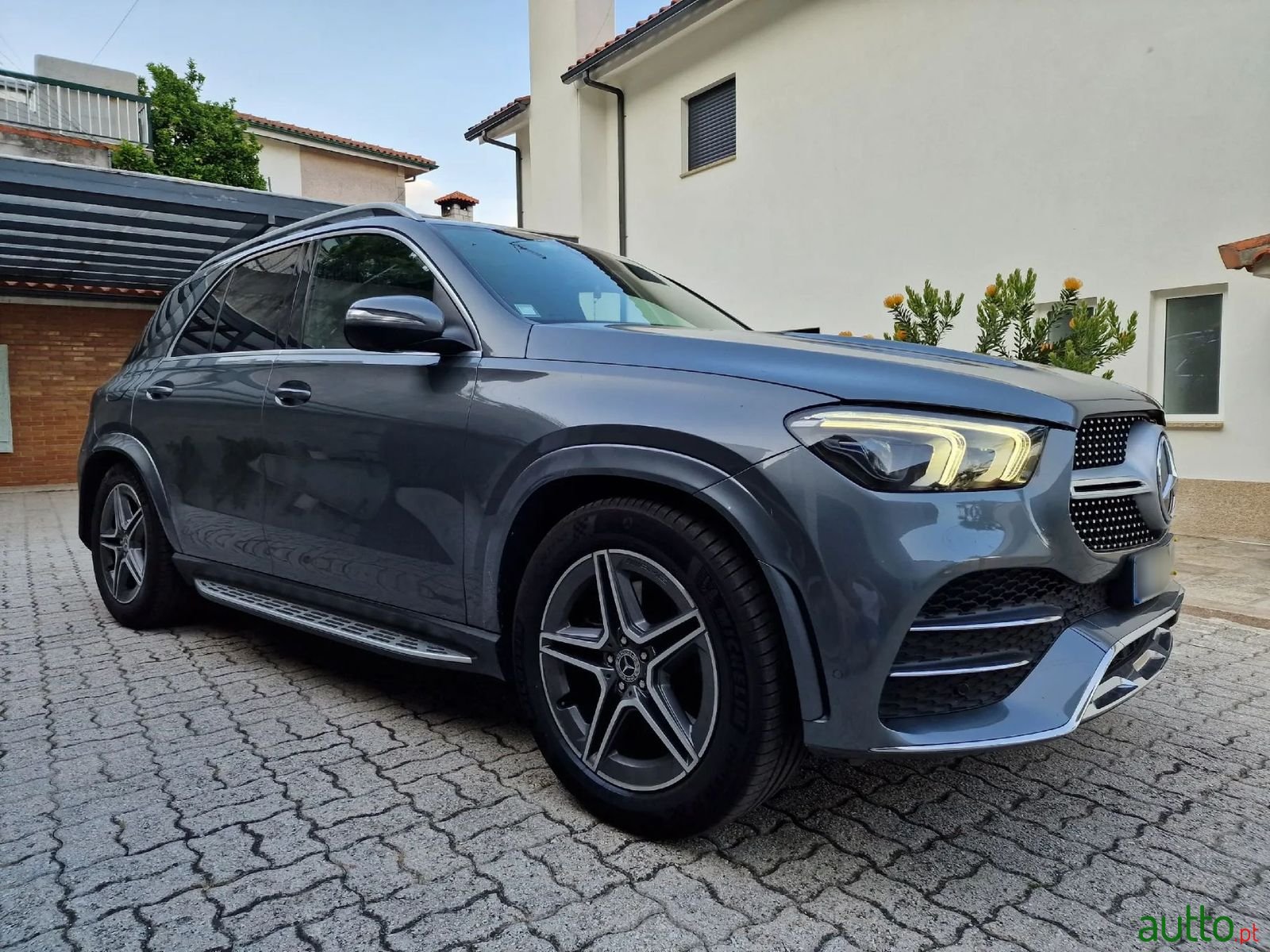 2019' Mercedes-Benz Gle-300 photo #2