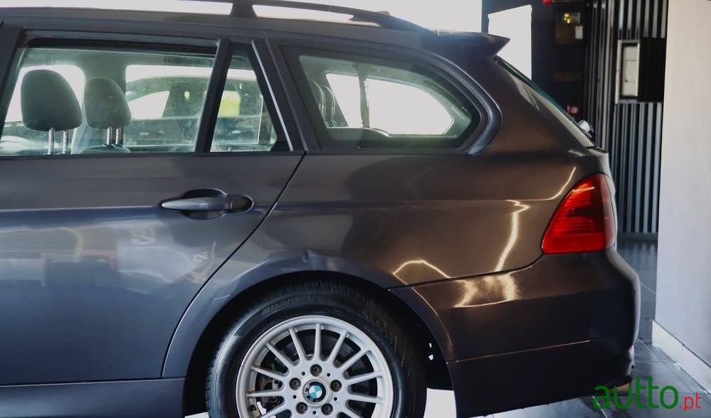 2008' BMW Série 3 D Touring Dynamic photo #5