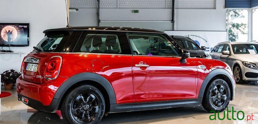 2014' MINI Cooper D 116Cv photo #2