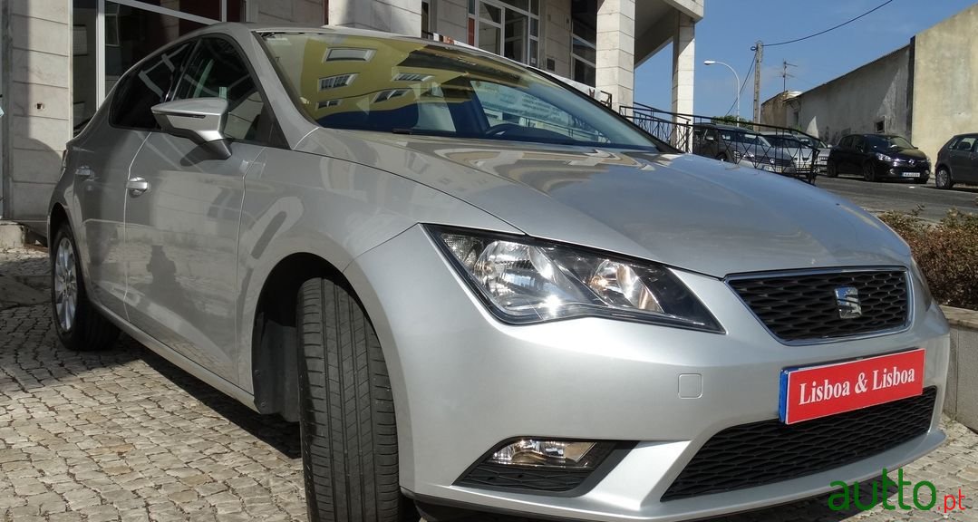2015' SEAT Leon photo #2