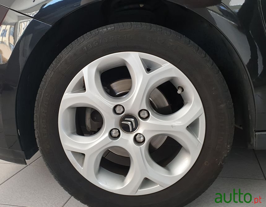 2010' Citroen C3 photo #6