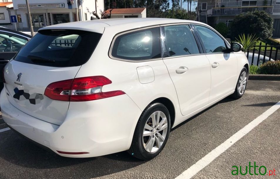 2017' Peugeot 308 Sw photo #1