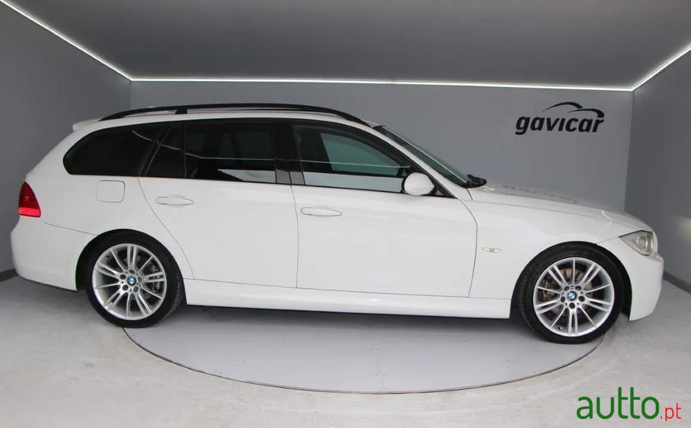 2008' BMW 320 D Touring photo #3