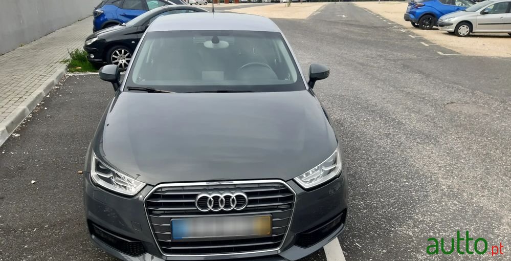 2015' Audi A1 Sportback photo #3