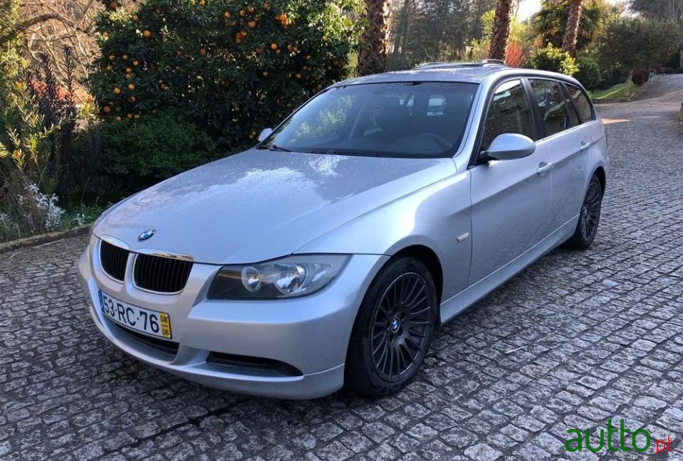 2008' BMW 318 D Touring Dynamic photo #3