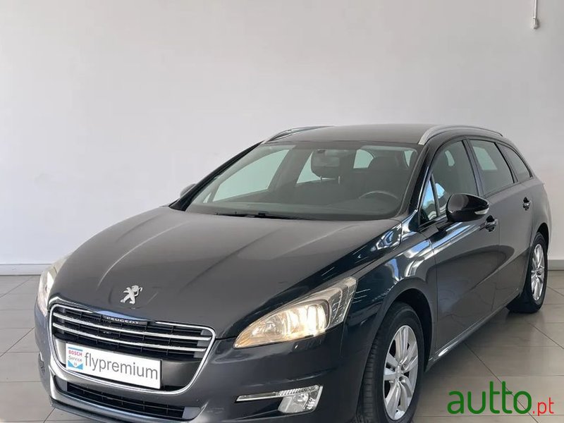 2011' Peugeot 508 Sw photo #2