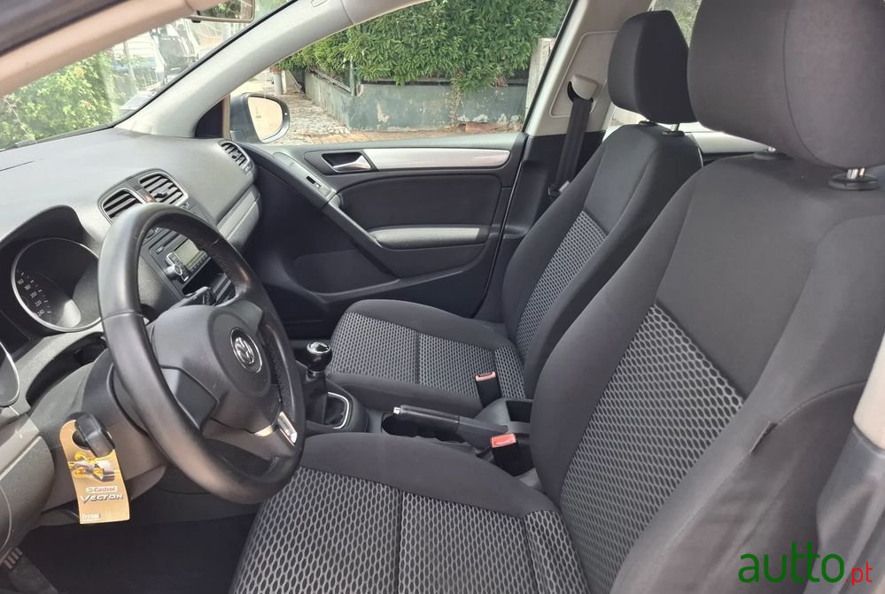 2010' Volkswagen Golf 1.6 Tdi Trendline photo #4
