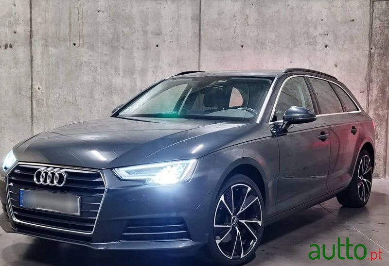 2019' Audi A4 Avant photo #3