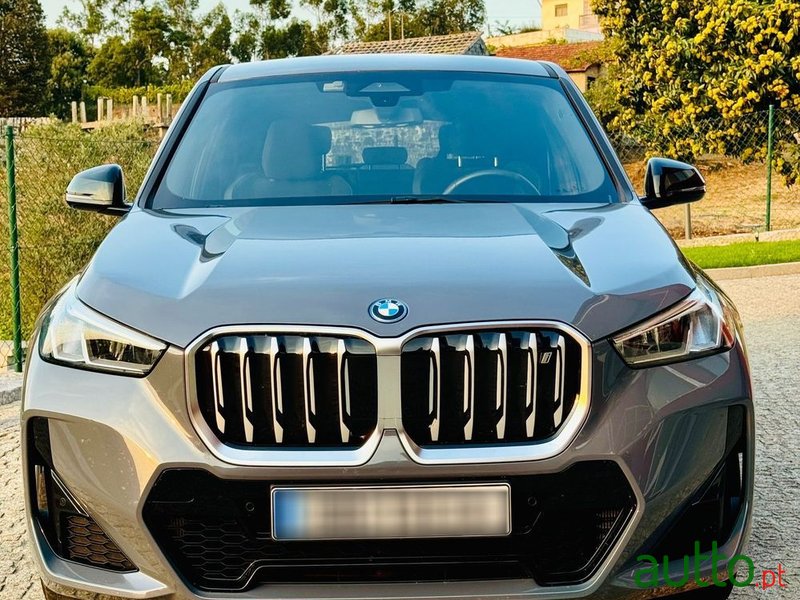 2023' BMW iX1 Xdrive30 Pack M photo #2