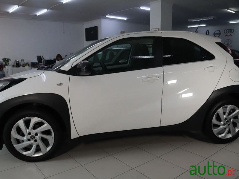 2023' Toyota Aygo X 1.0 Play photo #2